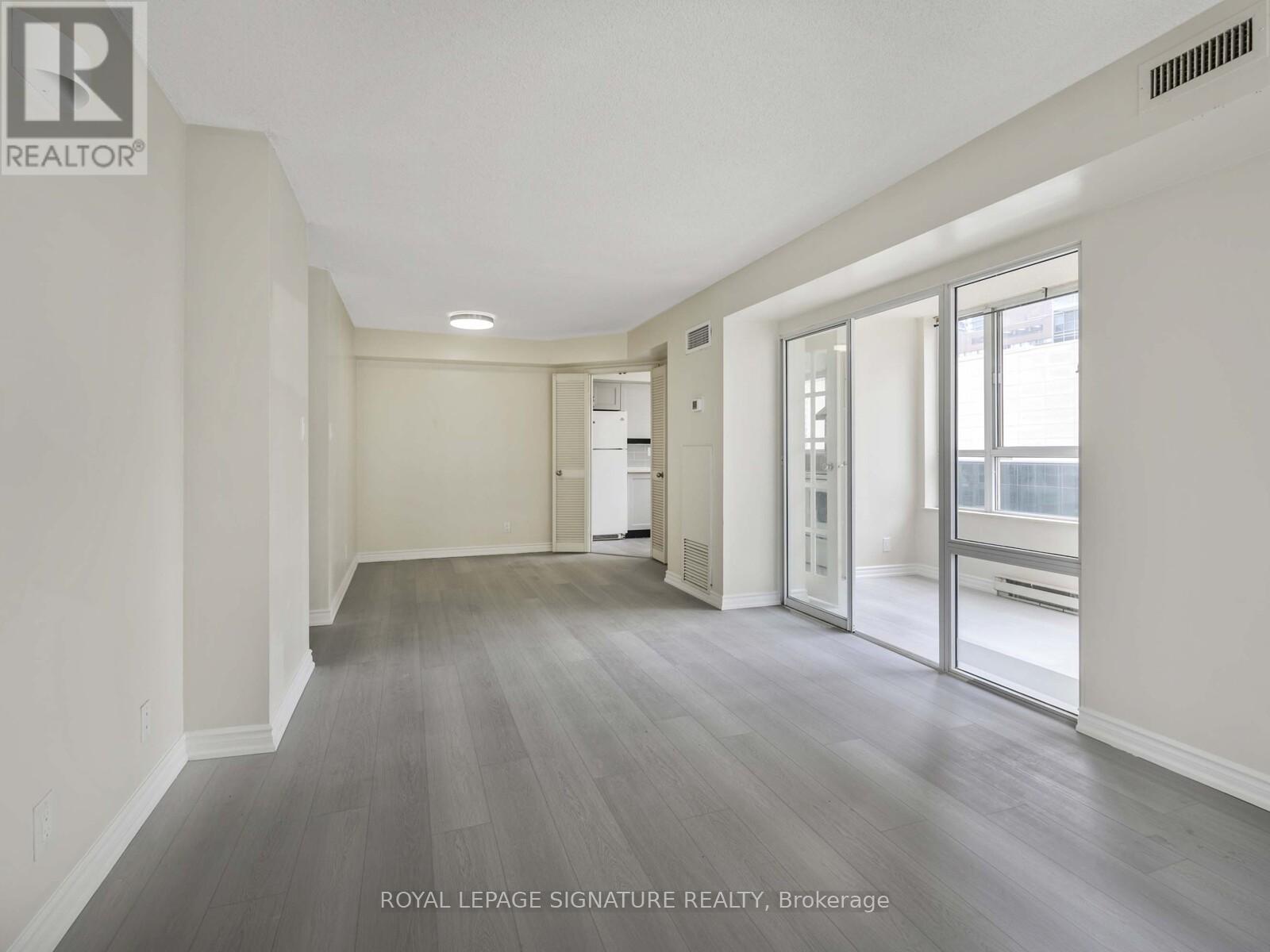1006 - 44 Gerrard Street W, Toronto, Ontario  M5G 2K2 - Photo 4 - C12210220