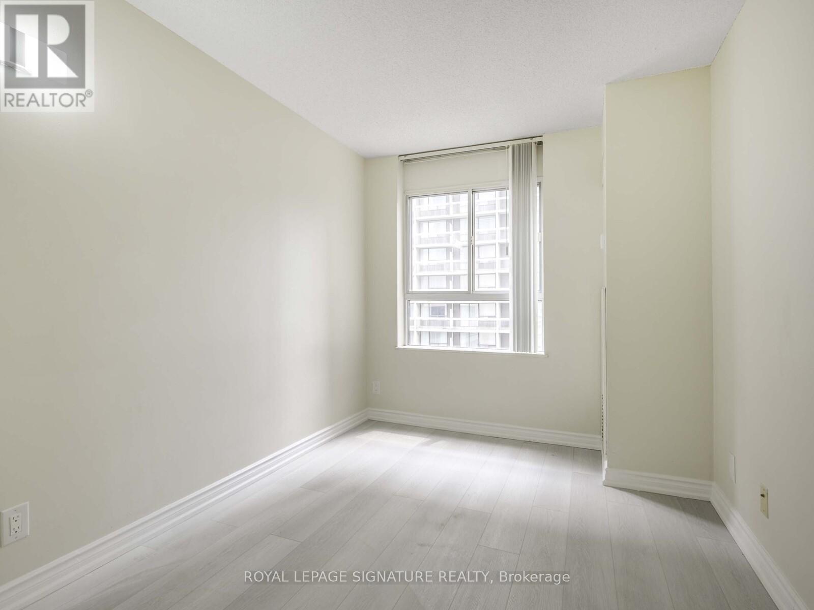 1006 - 44 Gerrard Street W, Toronto, Ontario  M5G 2K2 - Photo 9 - C12210220