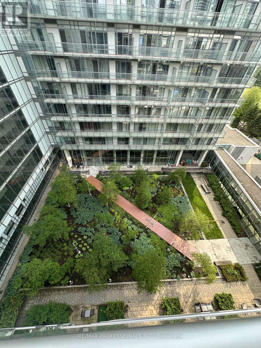 802 - 90 Stadium Road, Toronto, Ontario  M5V 3W5 - Photo 19 - C12210241