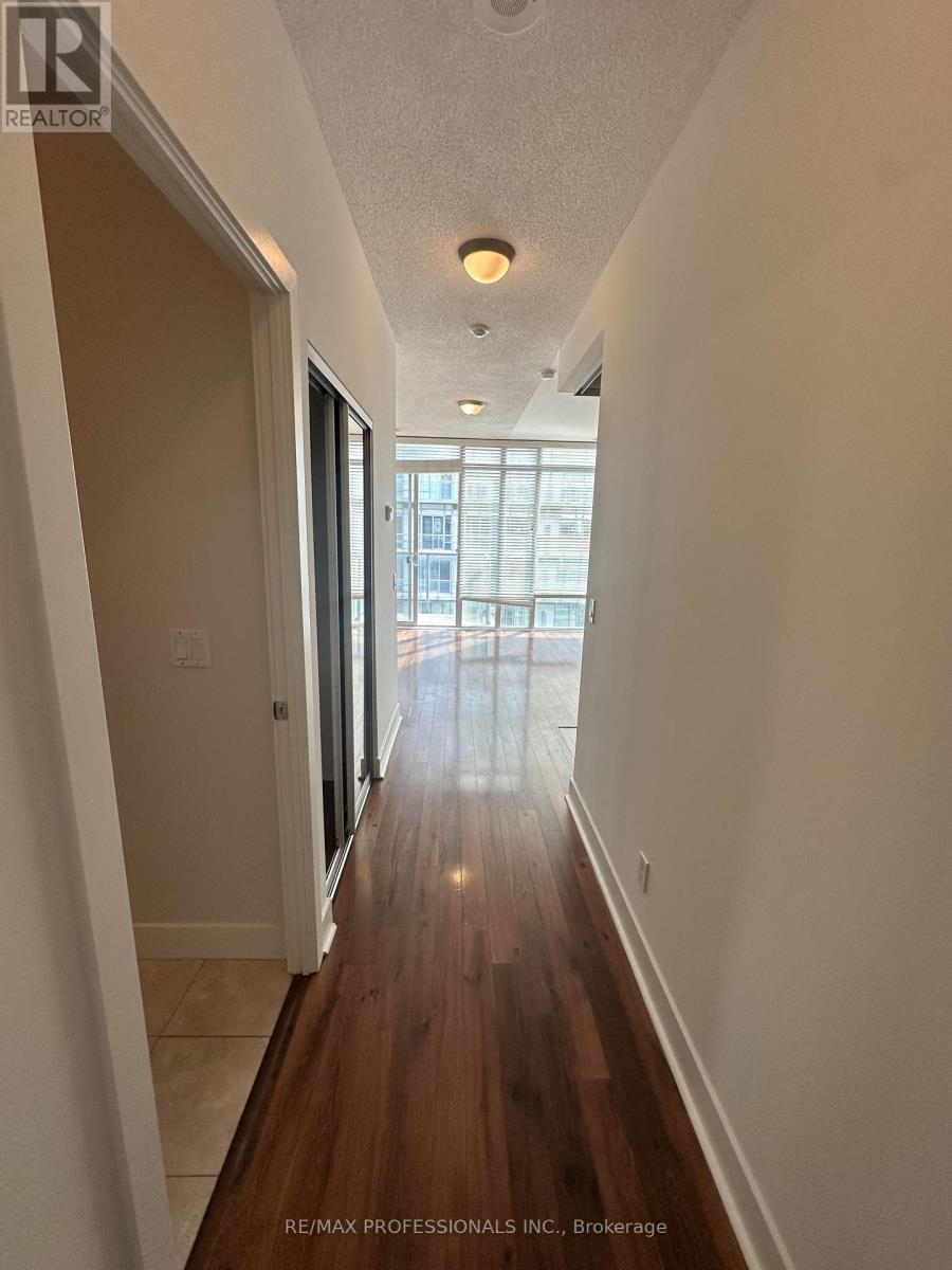 802 - 90 Stadium Road, Toronto, Ontario  M5V 3W5 - Photo 9 - C12210241