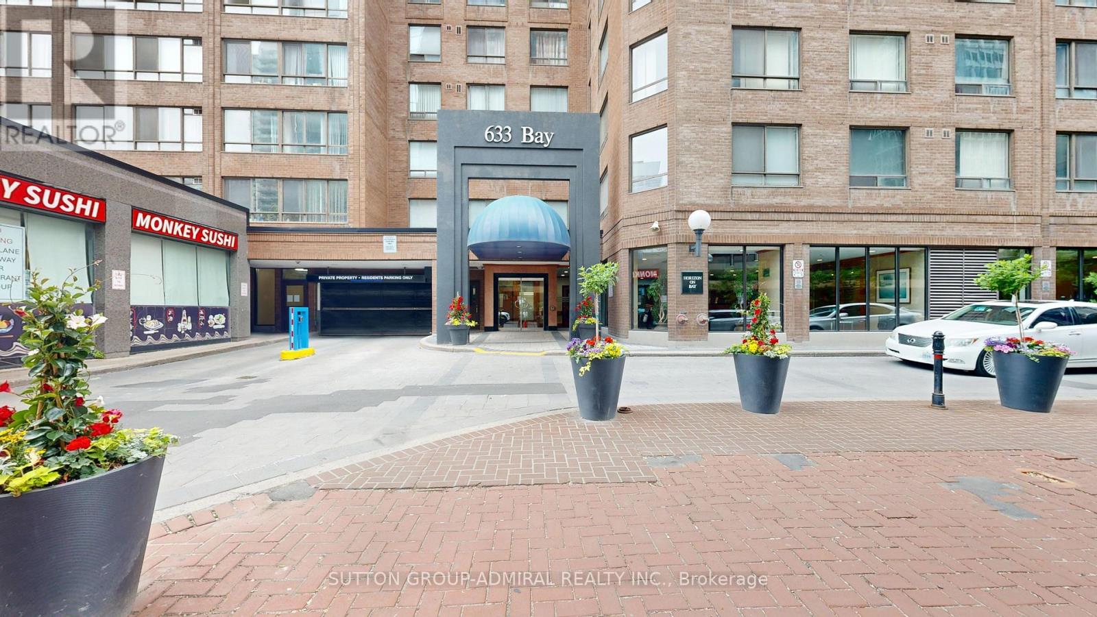 201 - 633 Bay Street, Toronto (Bay Street Corridor), Ontario  M5G 2G4 - Photo 1 - C12210264
