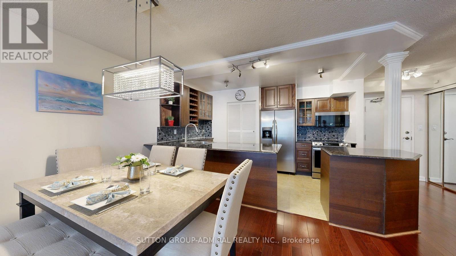 201 - 633 Bay Street, Toronto (Bay Street Corridor), Ontario  M5G 2G4 - Photo 8 - C12210264