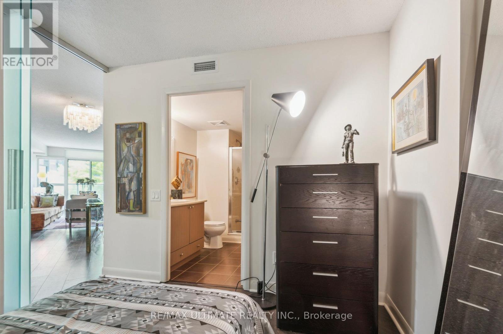 240 - 525 Wilson Avenue, Toronto, Ontario  M3H 0A7 - Photo 12 - C12210271