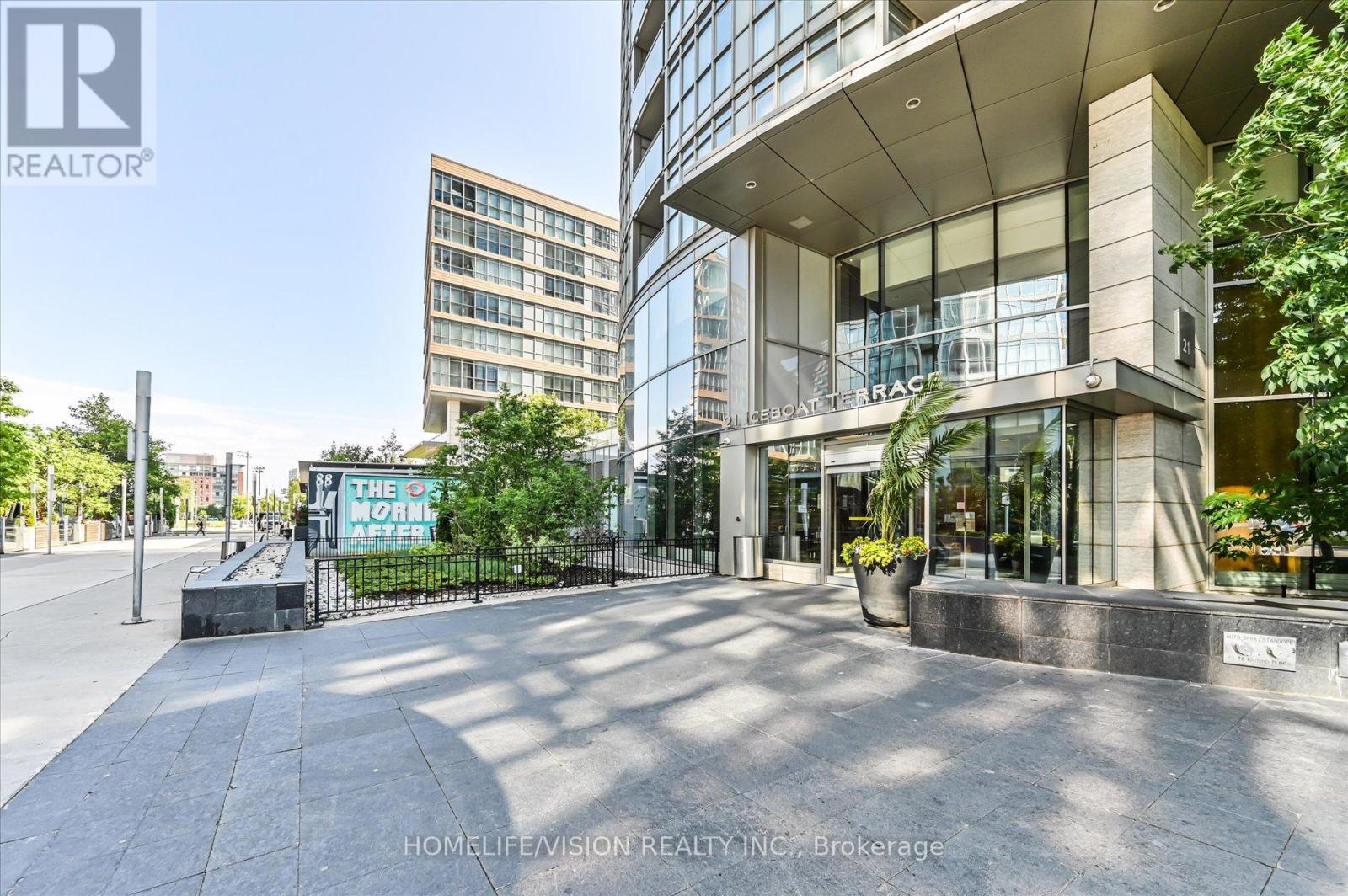 4806 - 21 Iceboat Terrace, Toronto, Ontario  M5V 4A9 - Photo 4 - C12210278