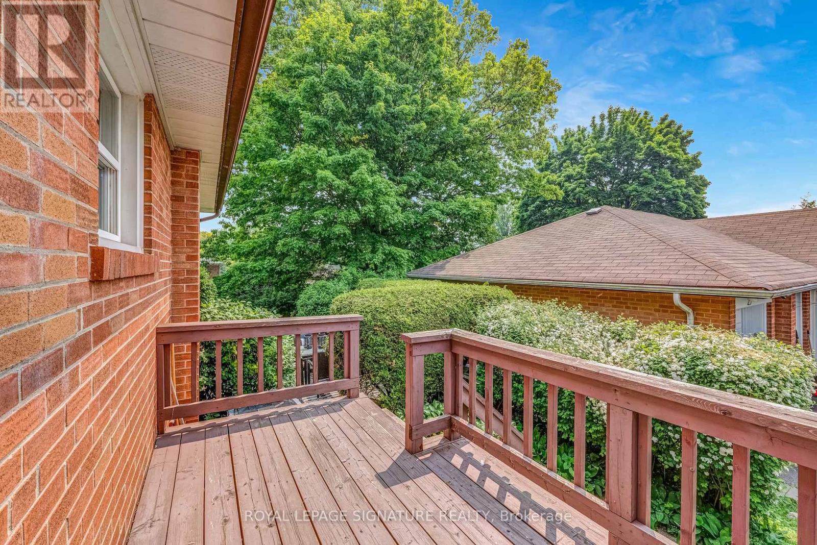 27 Fenelon Drive, Toronto, Ontario  M3A 3K2 - Photo 36 - C12210306