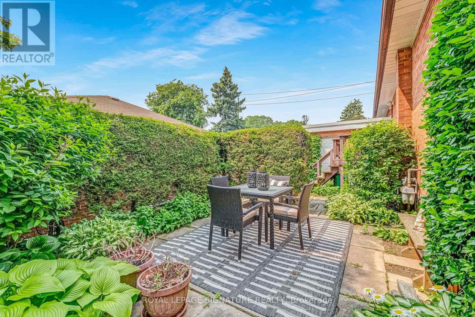 27 Fenelon Drive, Toronto, Ontario  M3A 3K2 - Photo 38 - C12210306