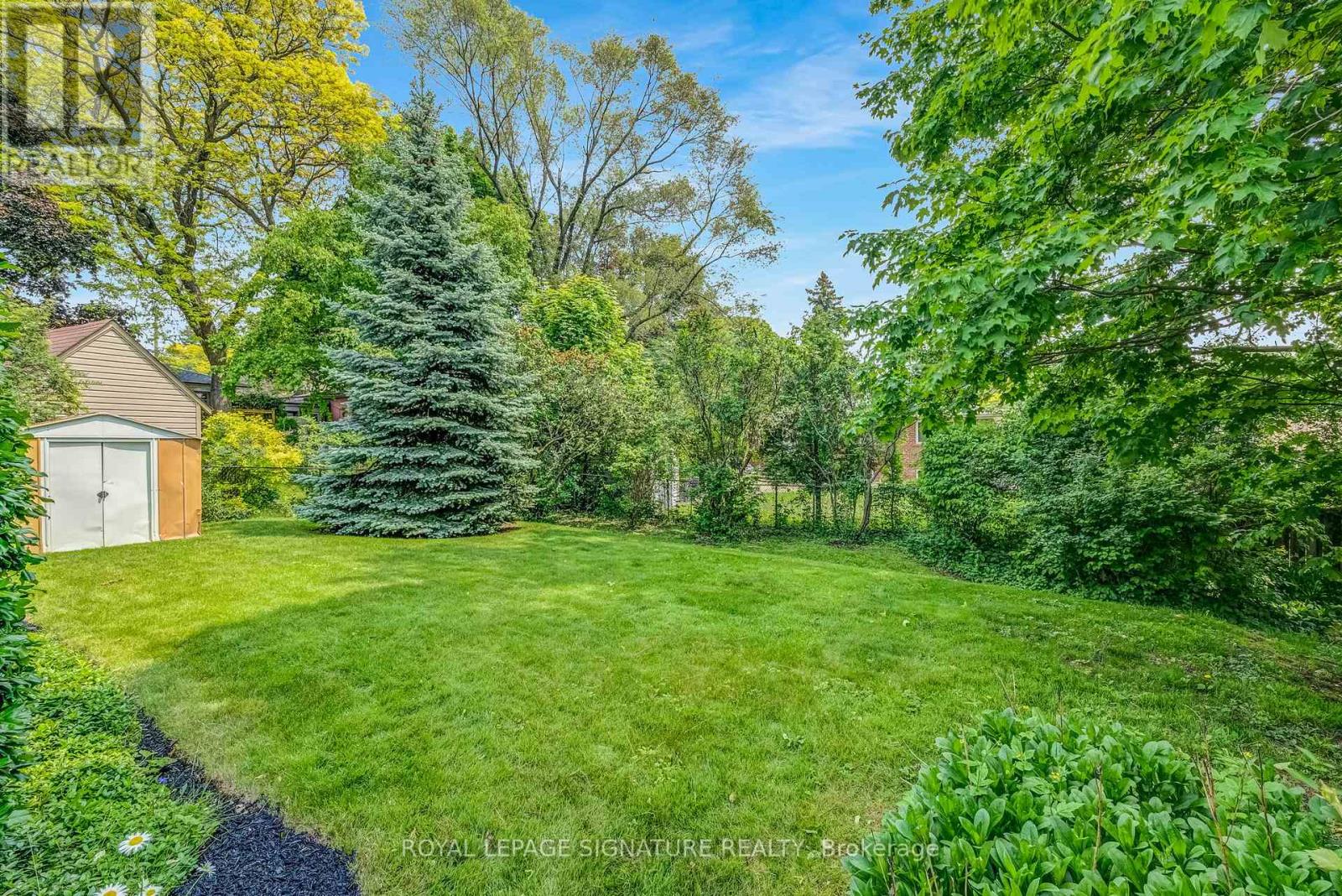 27 Fenelon Drive, Toronto, Ontario  M3A 3K2 - Photo 42 - C12210306