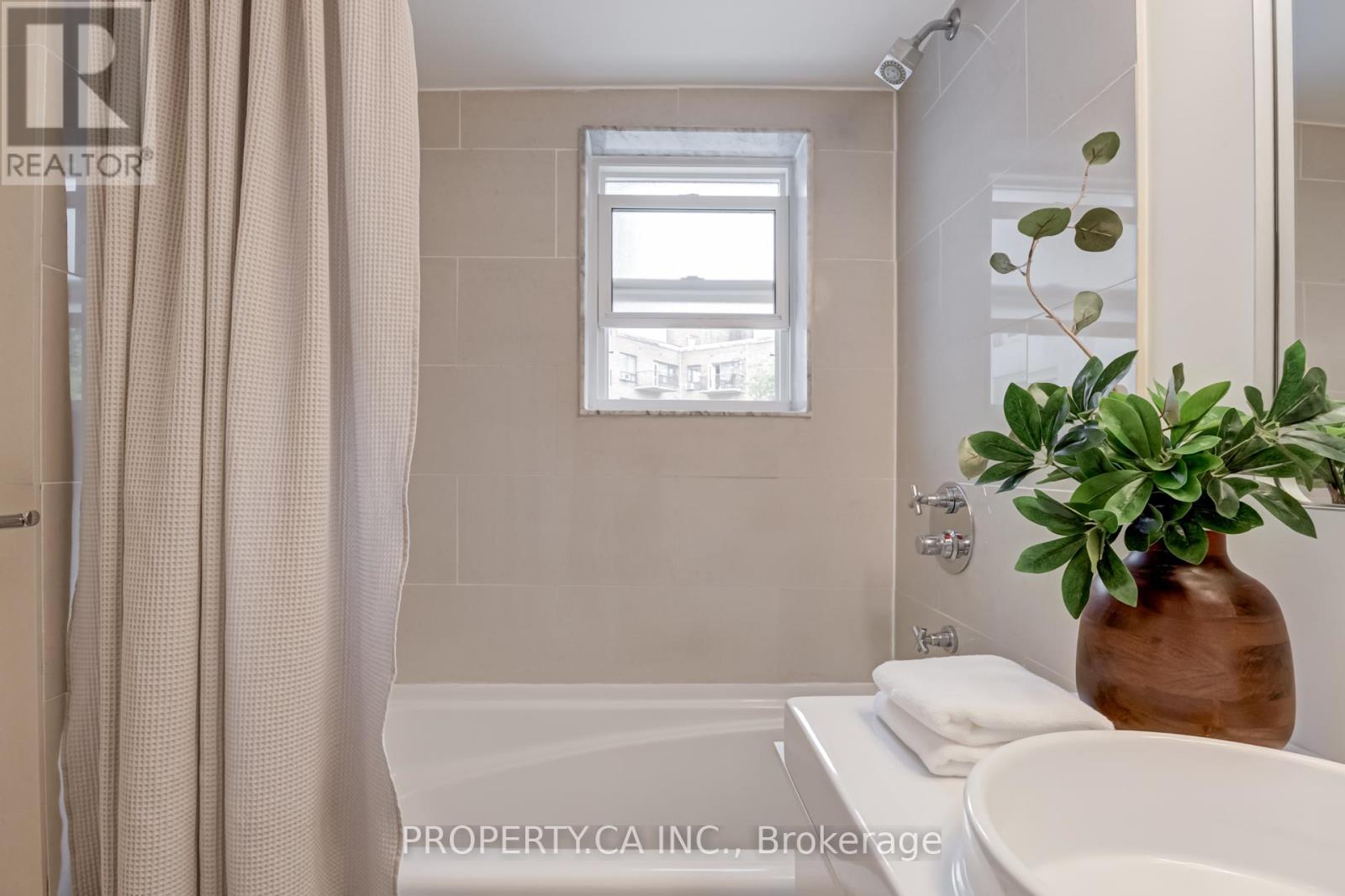 13 - 1599 Bathurst Street, Toronto, Ontario  M5P 3J1 - Photo 24 - C12210317