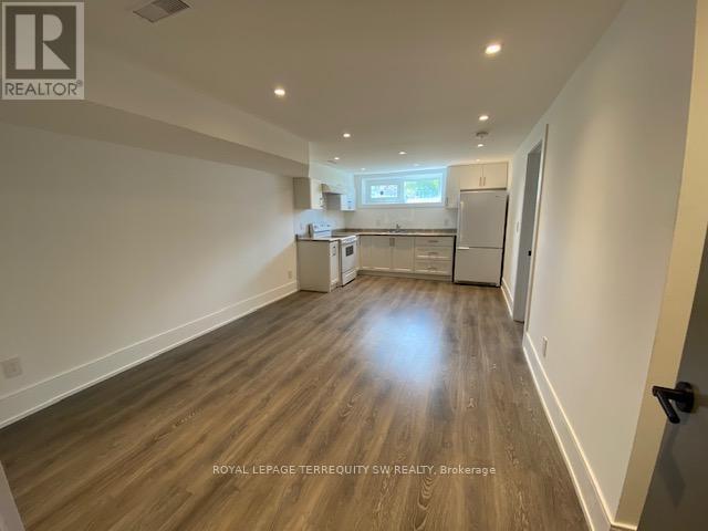 Lower - 120 Elvaston Drive, Toronto, Ontario  M4A 1N6 - Photo 4 - C12210331