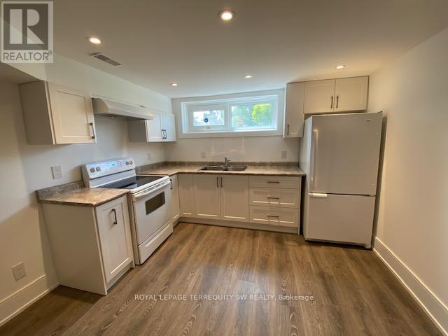 Lower - 120 Elvaston Drive, Toronto, Ontario  M4A 1N6 - Photo 5 - C12210331