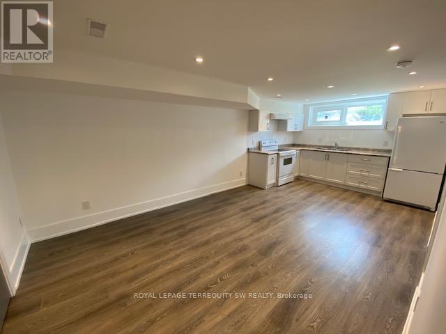 Lower - 120 Elvaston Drive, Toronto, Ontario  M4A 1N6 - Photo 7 - C12210331