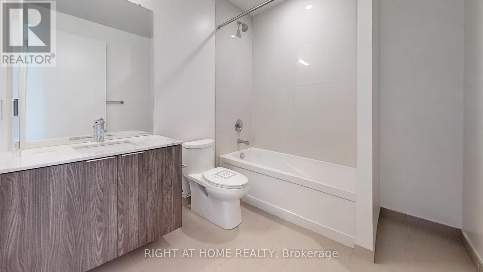 403 - 15 Queens Quay E, Toronto, Ontario  M5E 0C5 - Photo 19 - C12210332