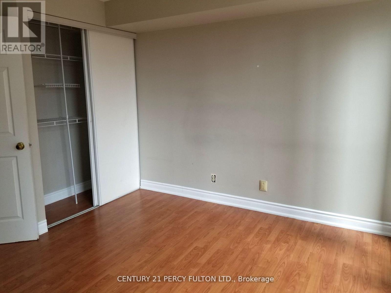 708 - 24 Wellesley Street W, Toronto, Ontario  M4Y 2X6 - Photo 10 - C12210373