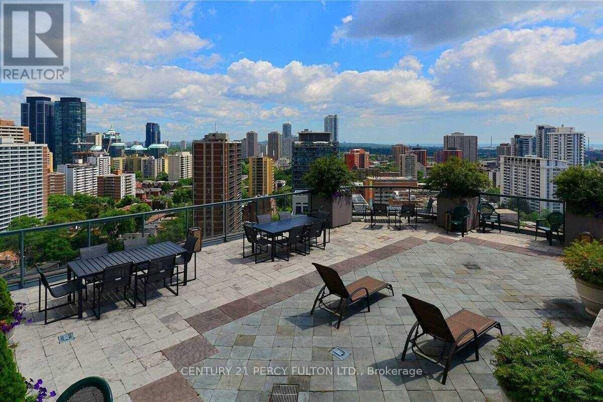 708 - 24 Wellesley Street W, Toronto, Ontario  M4Y 2X6 - Photo 13 - C12210373