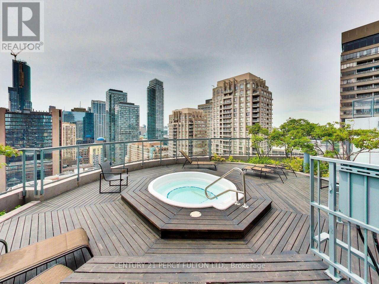 708 - 24 Wellesley Street W, Toronto, Ontario  M4Y 2X6 - Photo 14 - C12210373