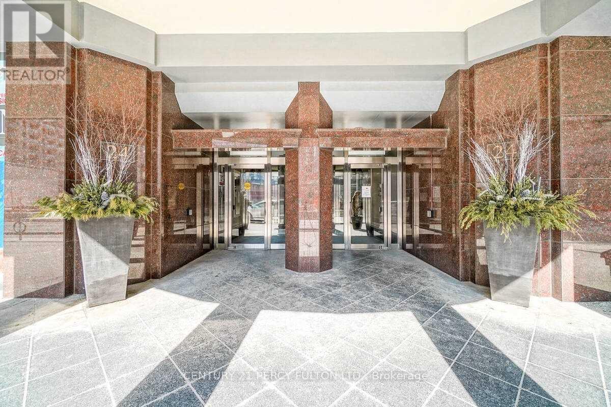 708 - 24 Wellesley Street W, Toronto, Ontario  M4Y 2X6 - Photo 2 - C12210373