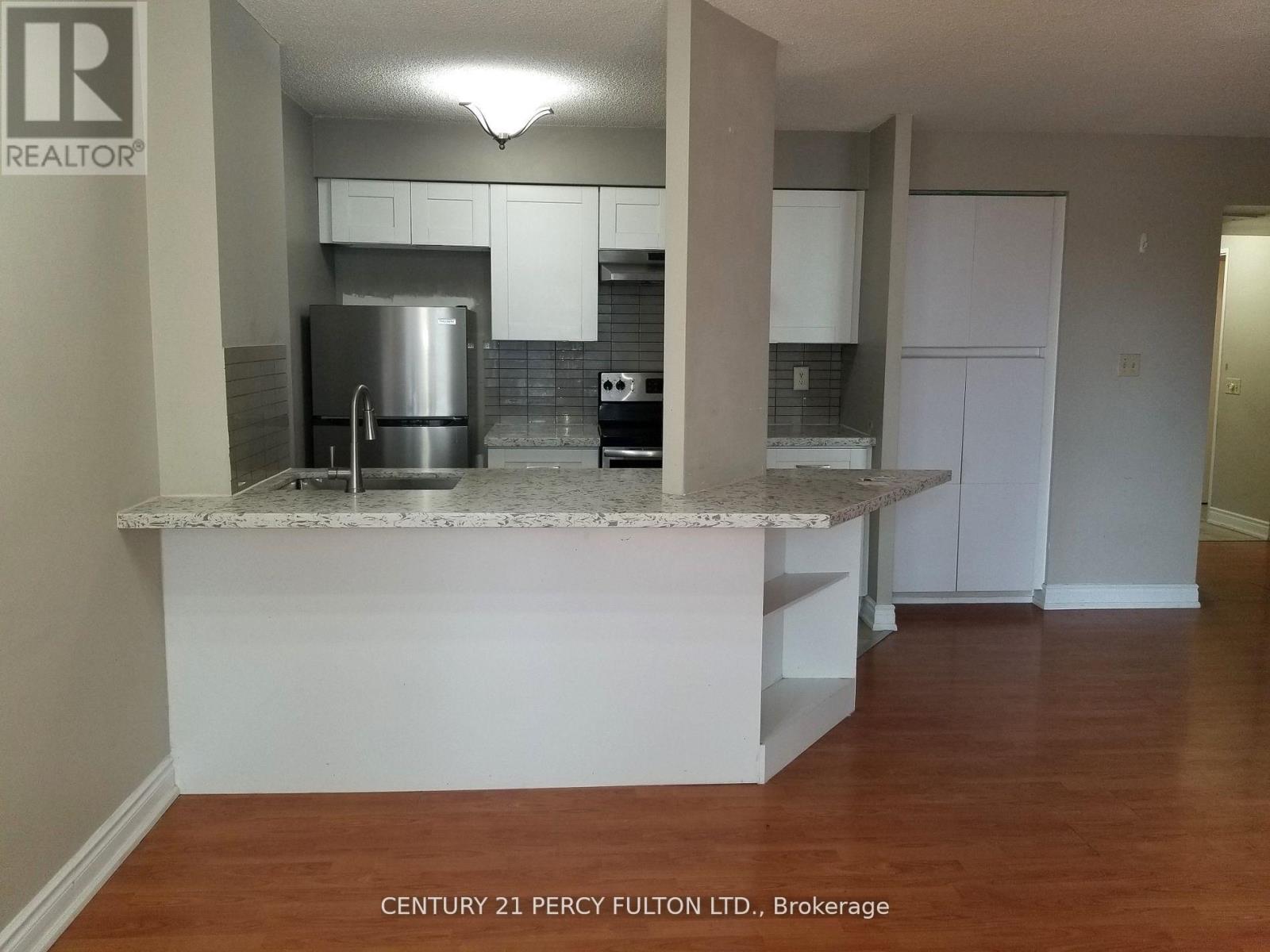 708 - 24 Wellesley Street W, Toronto, Ontario  M4Y 2X6 - Photo 3 - C12210373