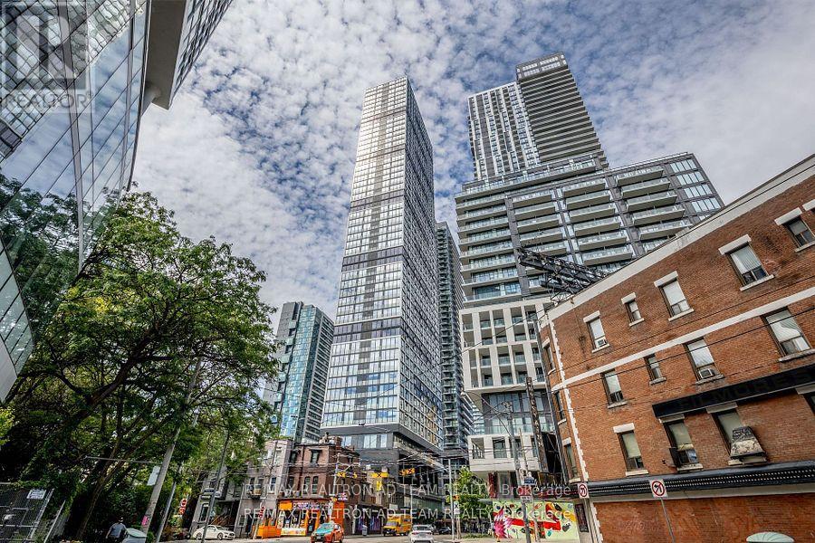 702 - 181 Dundas Street E, Toronto, Ontario  M5A 1Z4 - Photo 2 - C12210398