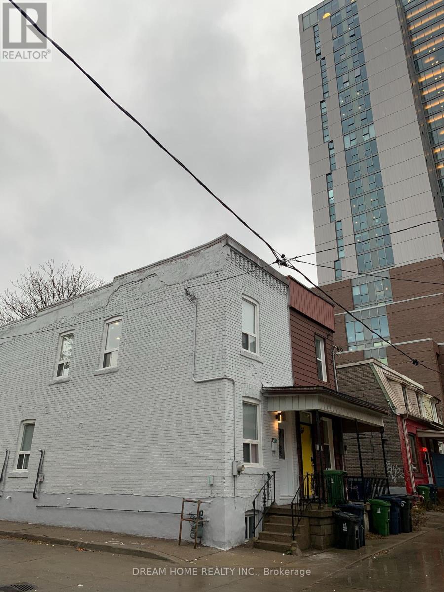 Bsmt - 26 Glasgow Street, Toronto, Ontario  M5T 2B9 - Photo 6 - C12210406