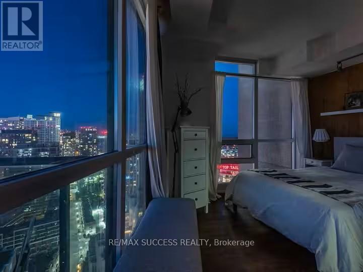 3211 - 215 Fort York Boulevard, Toronto, Ontario  M5V 4A2 - Photo 5 - C12210419