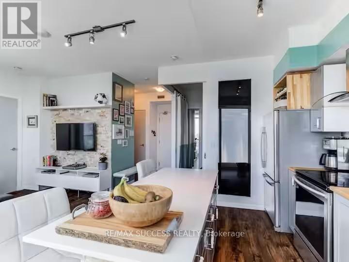 3211 - 215 Fort York Boulevard, Toronto, Ontario  M5V 4A2 - Photo 8 - C12210419