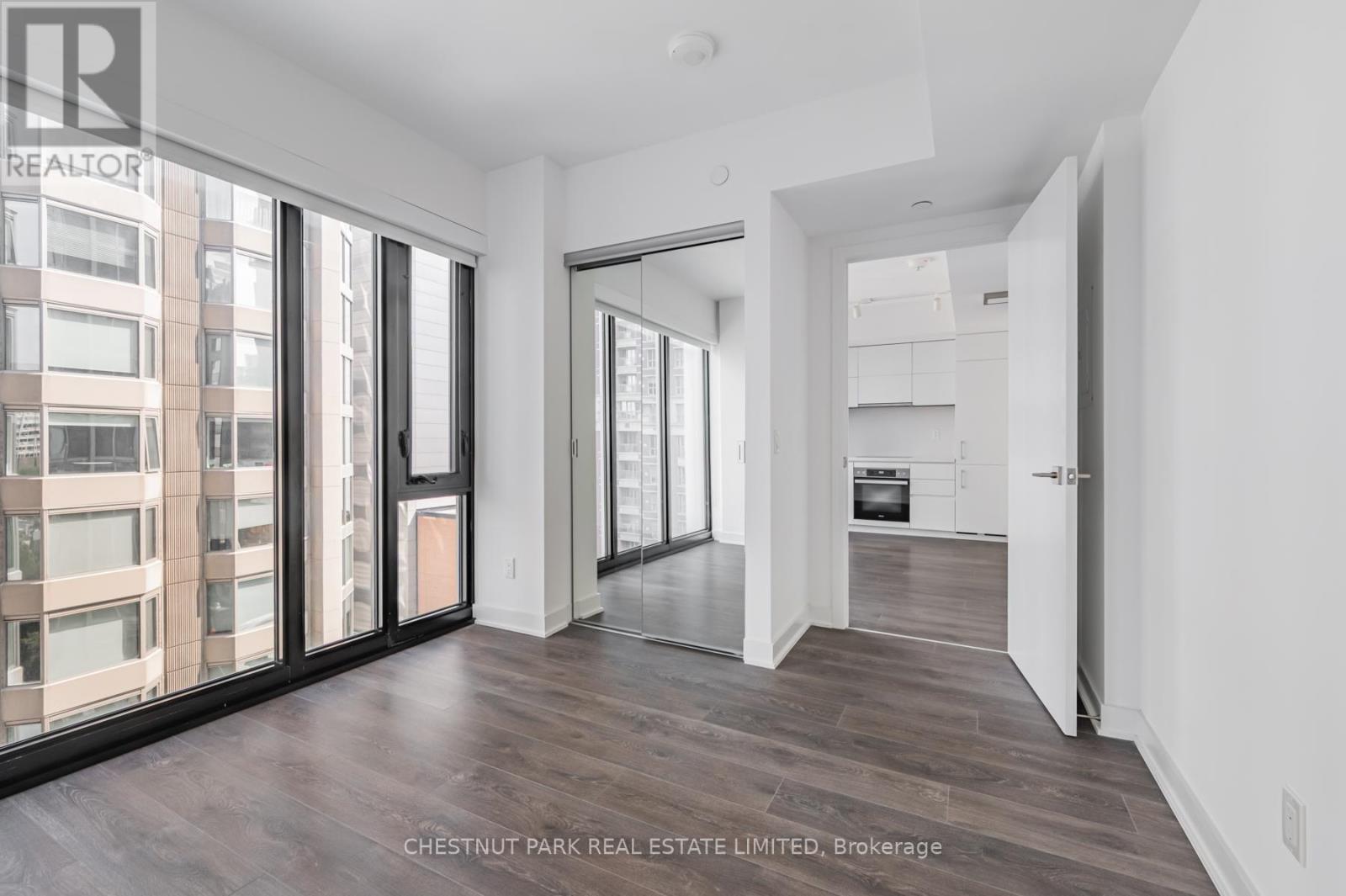901 - 188 Cumberland Avenue, Toronto, Ontario  M5R 0B6 - Photo 14 - C12210424