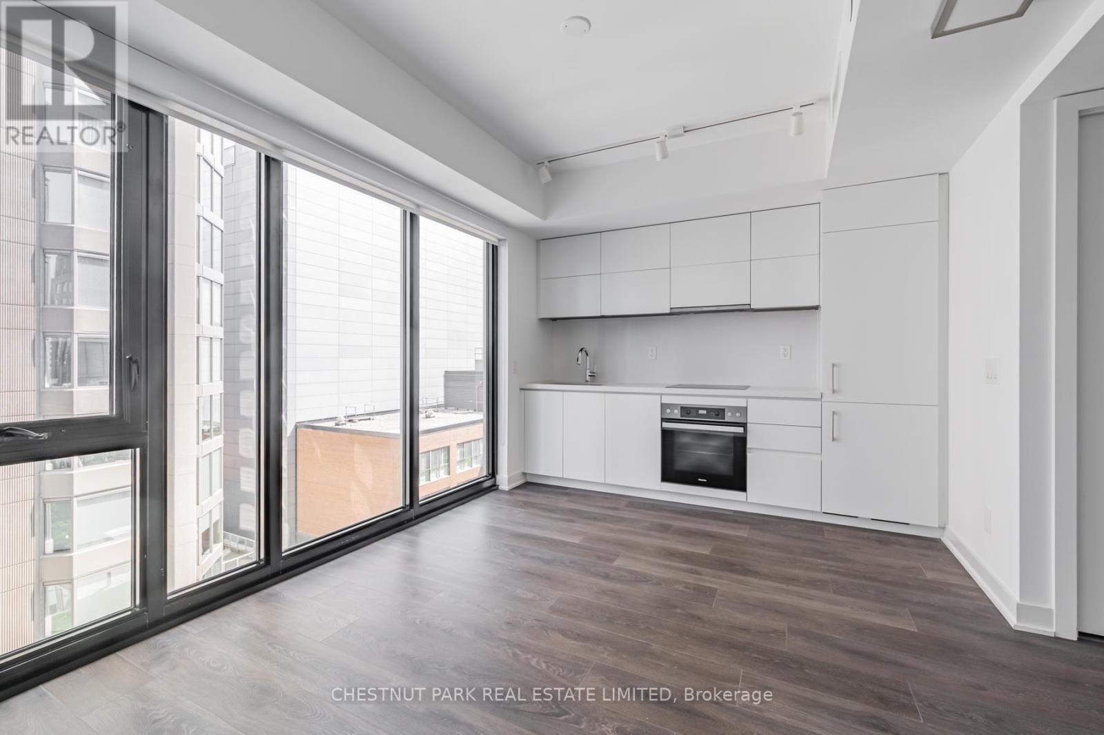901 - 188 Cumberland Avenue, Toronto, Ontario  M5R 0B6 - Photo 7 - C12210424