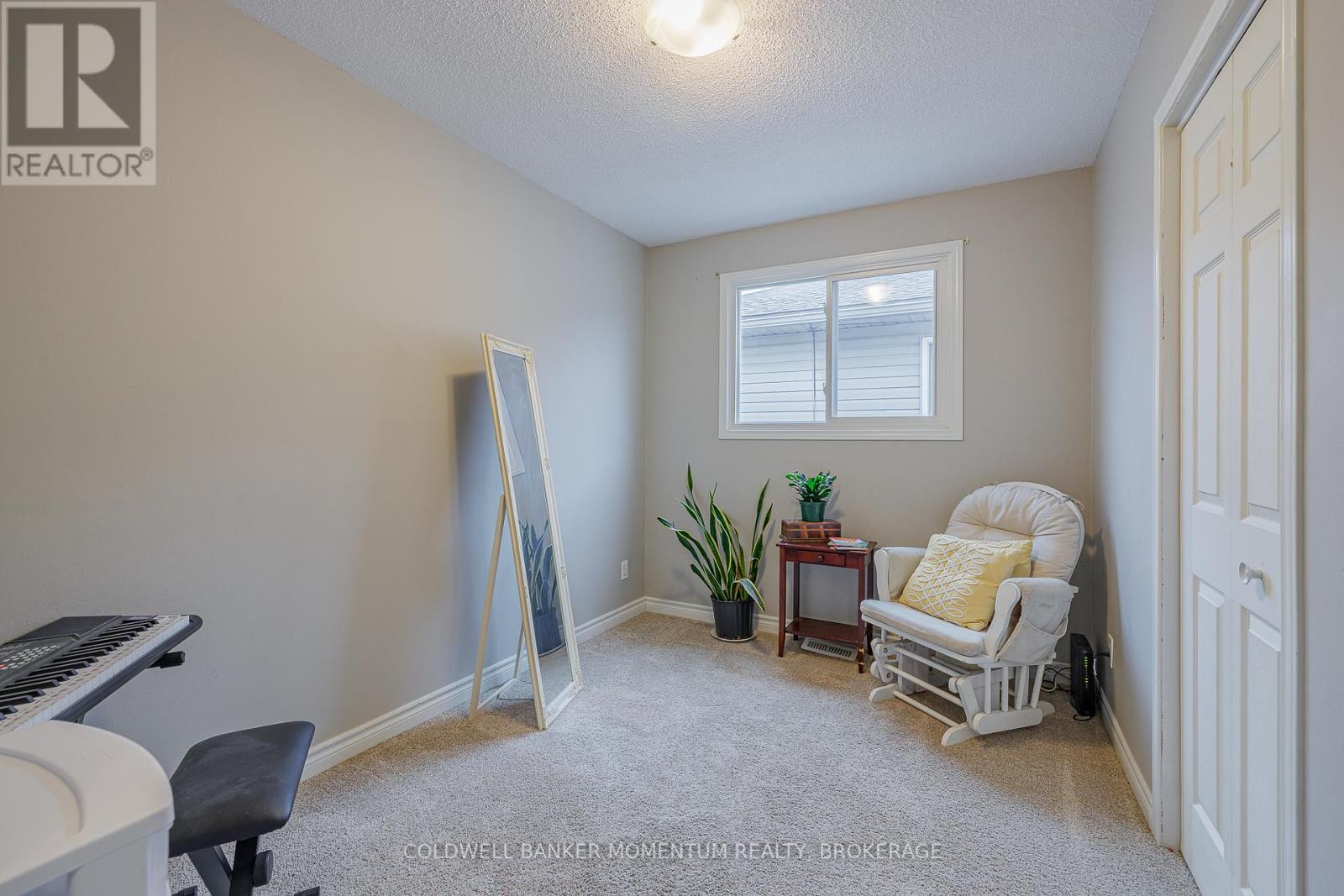 299 Dain Avenue, Welland (Lincoln/crowland), Ontario  L3B 3E7 - Photo 25 - X12090393