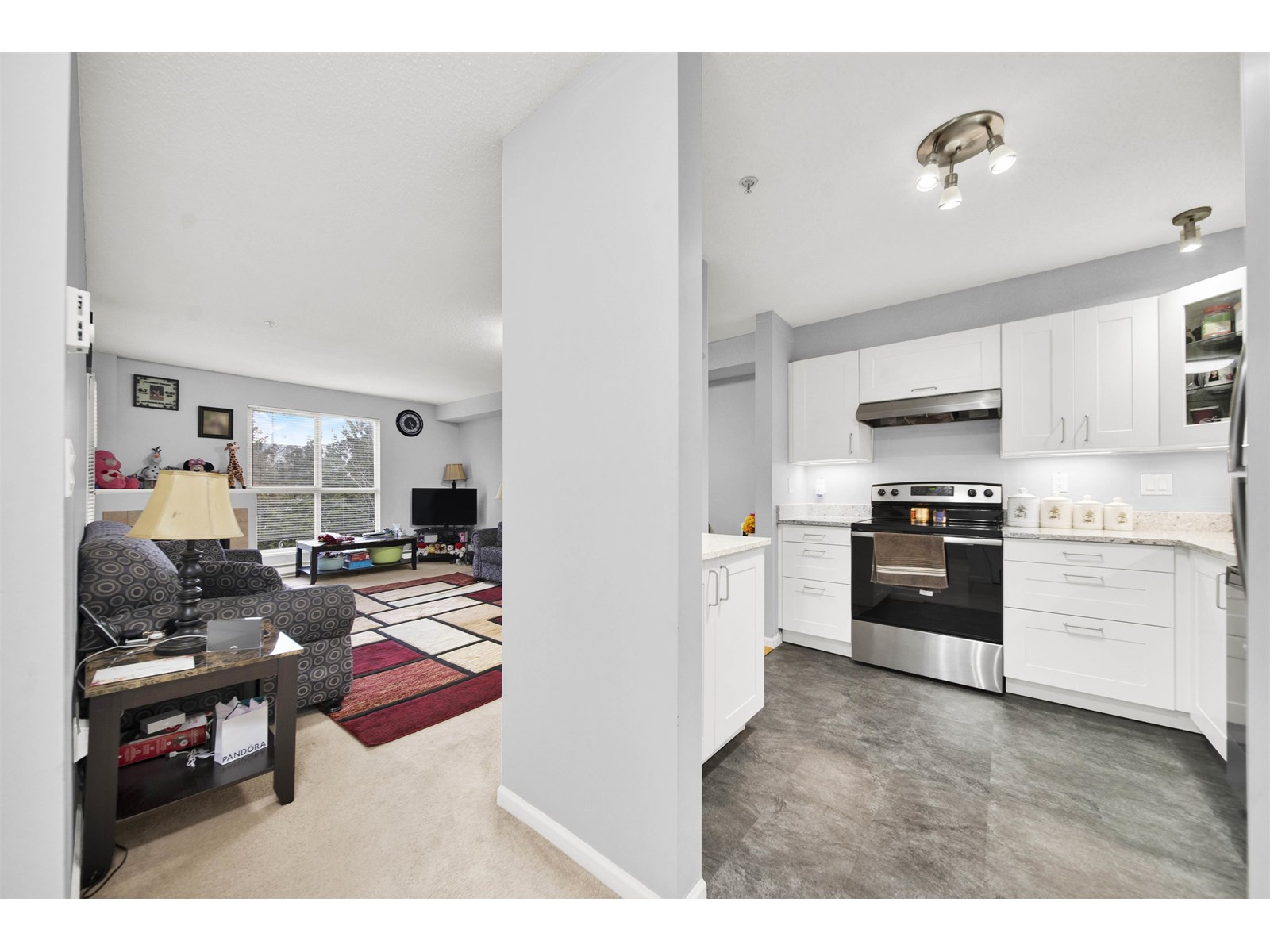 311 13780 76 Avenue, Surrey, British Columbia  V3W 1E5 - Photo 3 - R3012944