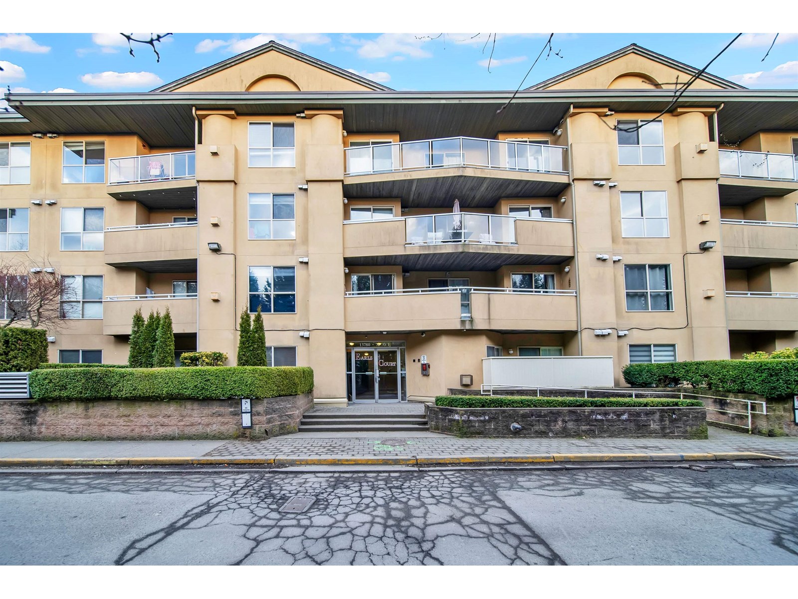 311 13780 76 Avenue, Surrey, British Columbia  V3W 1E5 - Photo 1 - R3012944