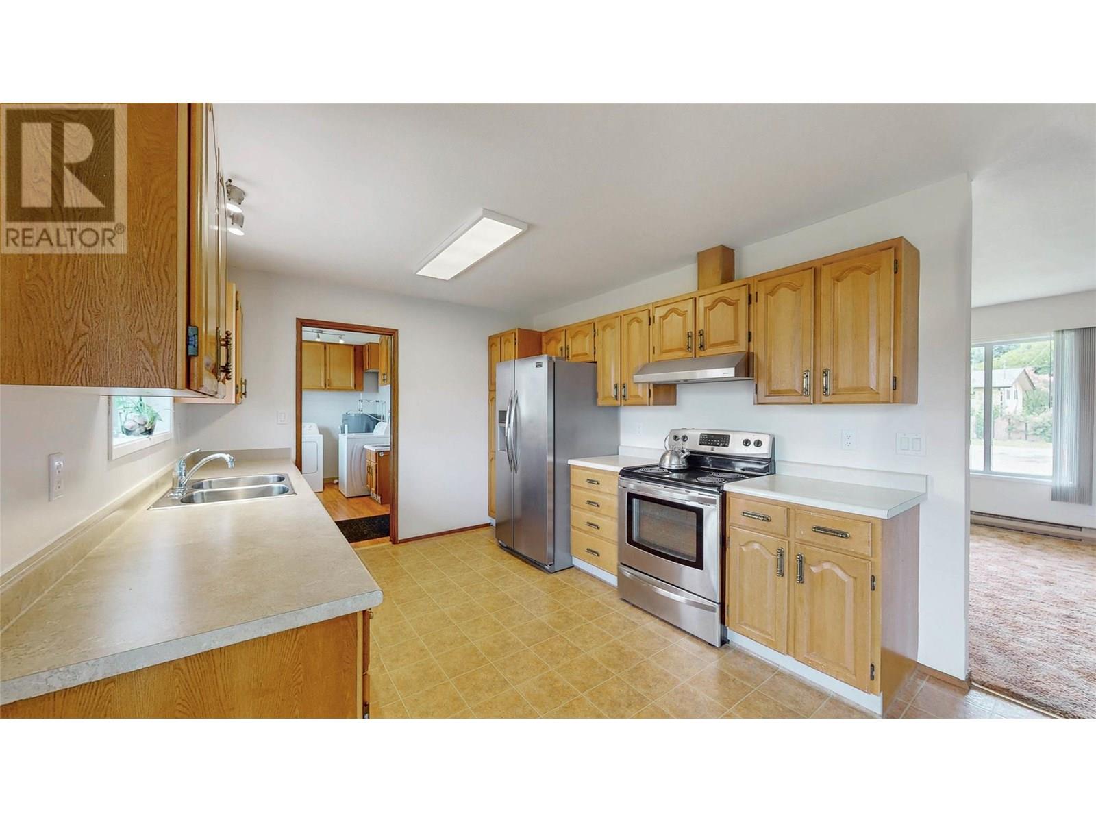 5843 Okanagan Street, Oliver, British Columbia  V0H 1T0 - Photo 17 - 10350562