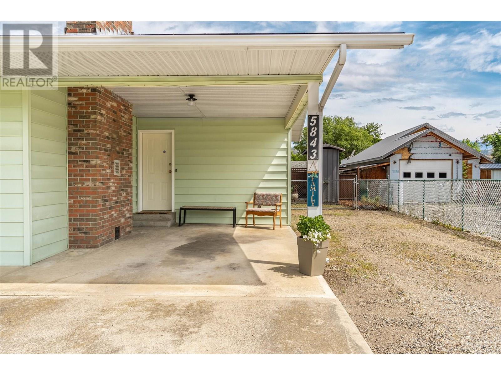 5843 Okanagan Street, Oliver, British Columbia  V0H 1T0 - Photo 34 - 10350562