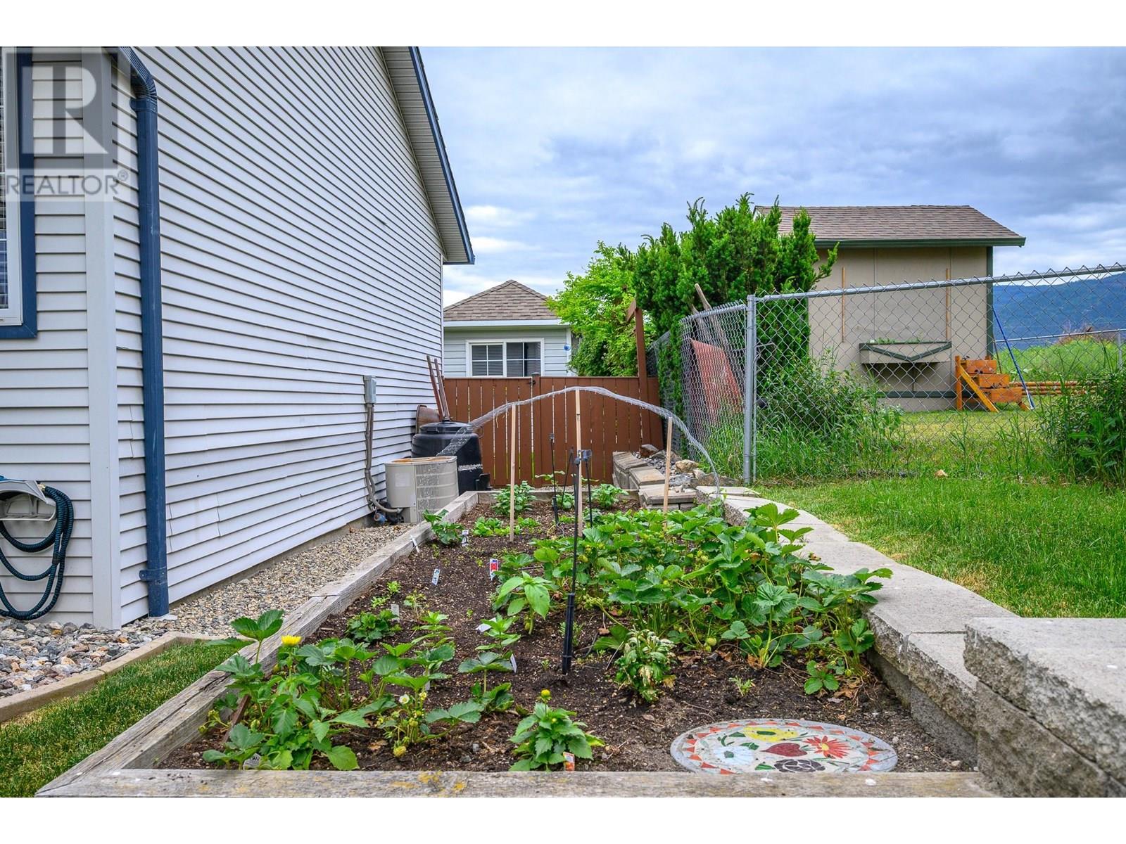 241 Inverness Drive, Coldstream, British Columbia  V1B 3V9 - Photo 42 - 10351166