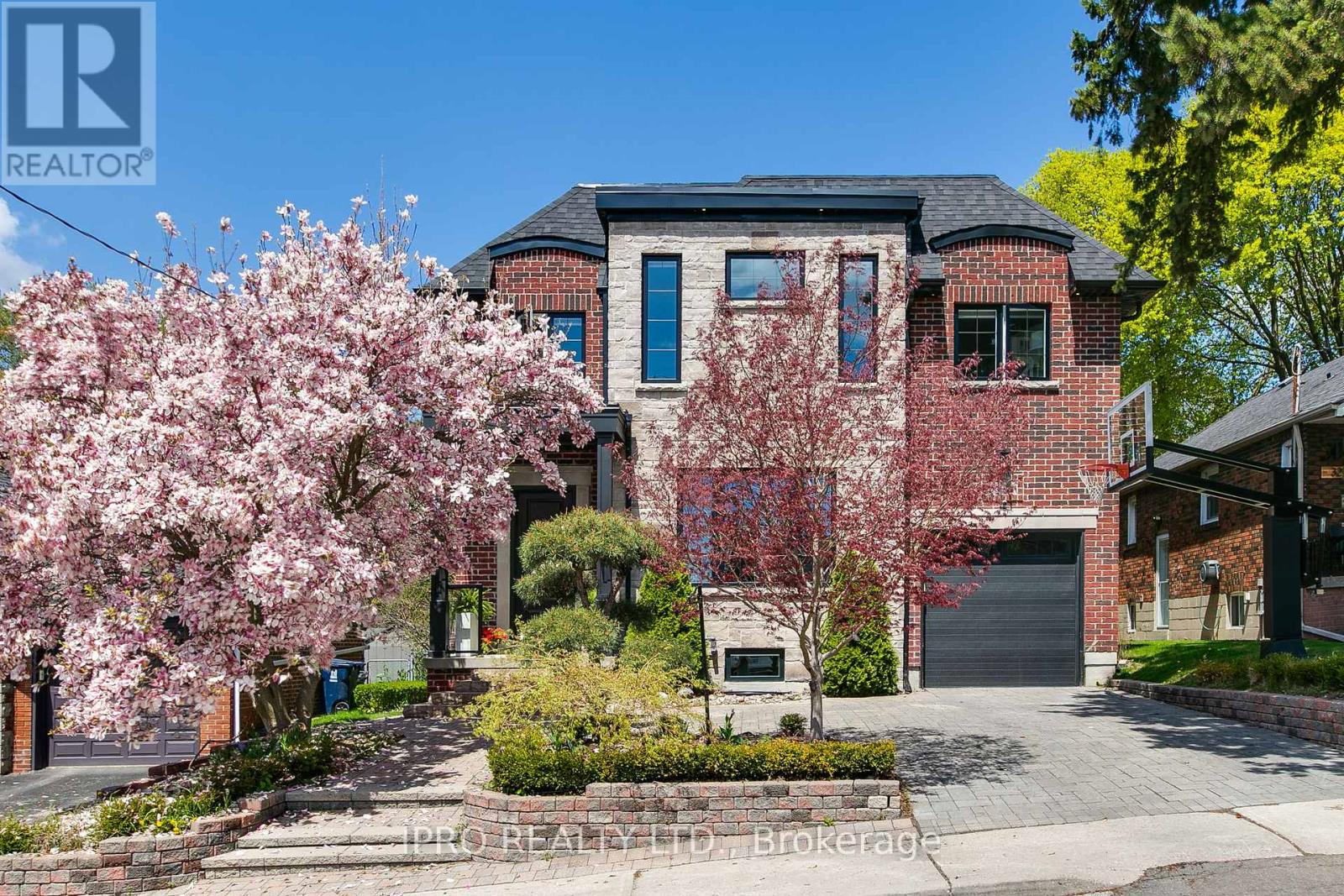 30 NOTLEY PLACE, Toronto, Ontario