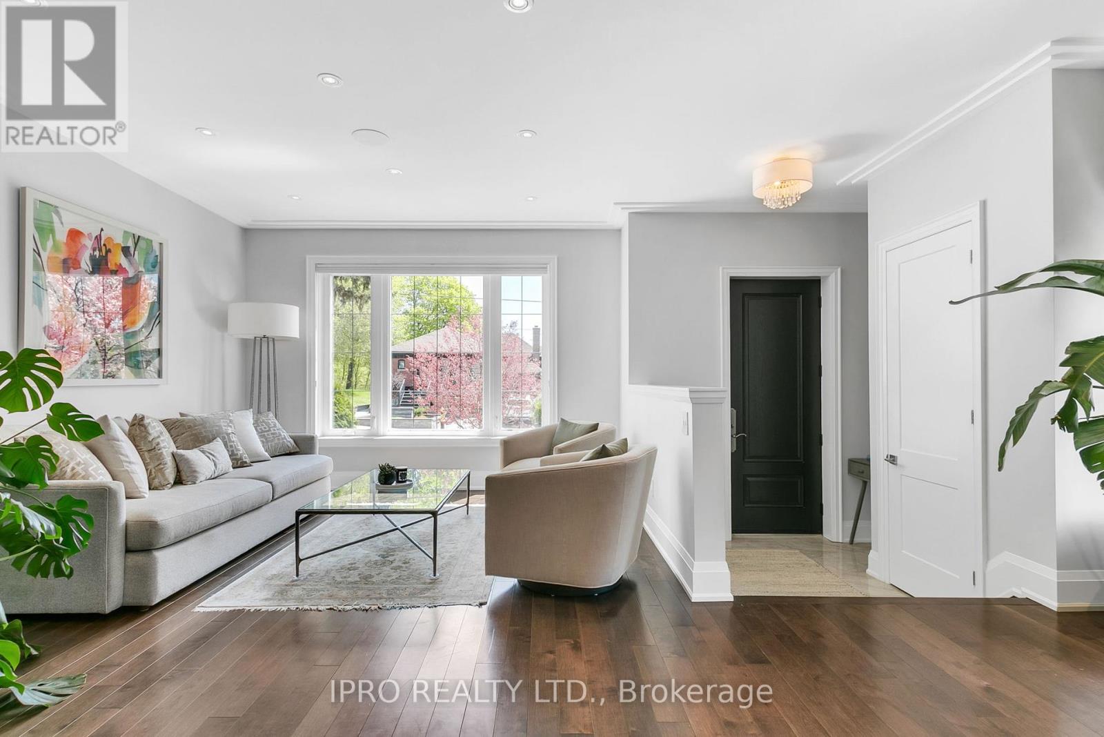 30 Notley Place, Toronto, Ontario  M4B 2M6 - Photo 3 - E12210218