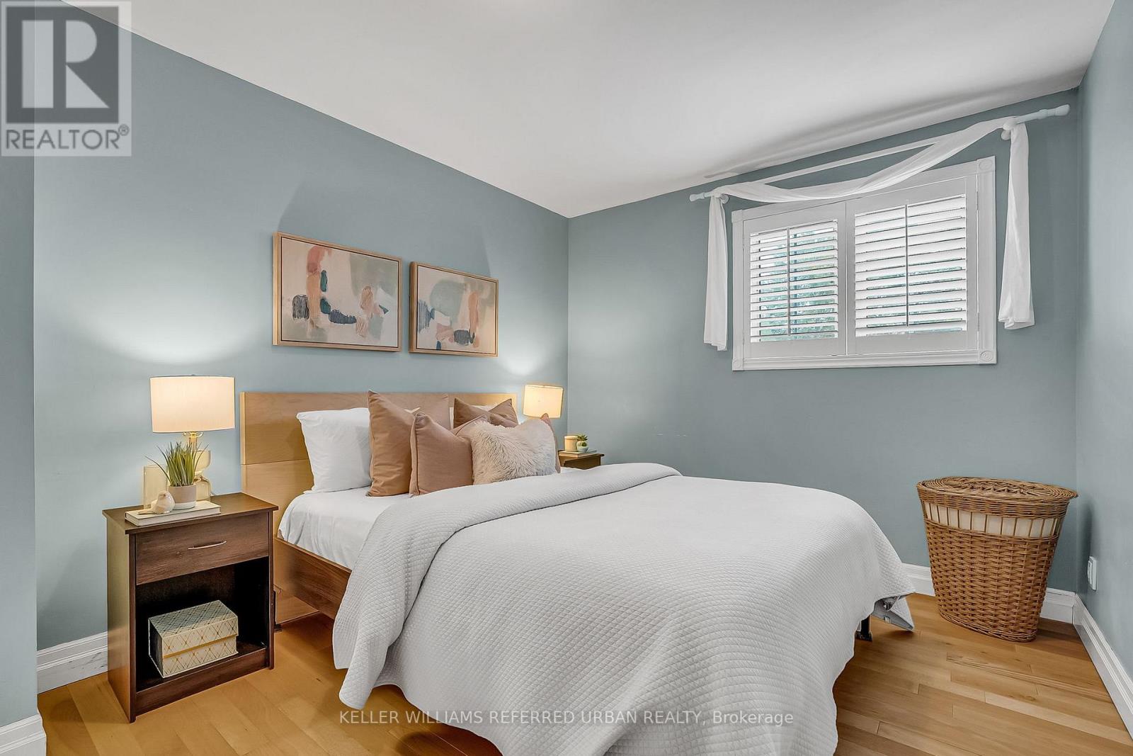 5 Donora Drive, Toronto (Crescent Town), Ontario  M4B 1B3 - Photo 24 - E12210224