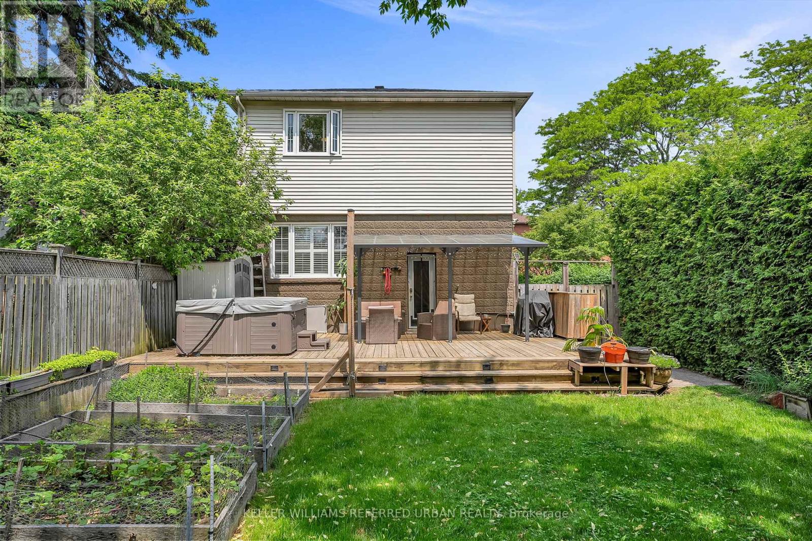 5 Donora Drive, Toronto (Crescent Town), Ontario  M4B 1B3 - Photo 41 - E12210224