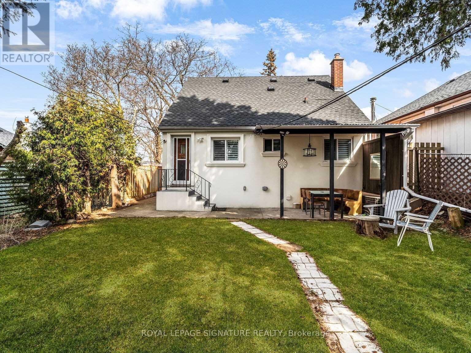 61 Holmstead Avenue, Toronto, Ontario  M4B 1T3 - Photo 33 - E12210256