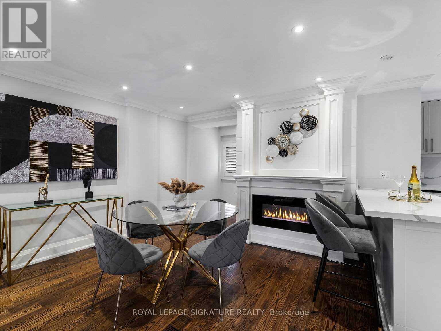 61 Holmstead Avenue, Toronto, Ontario  M4B 1T3 - Photo 6 - E12210256