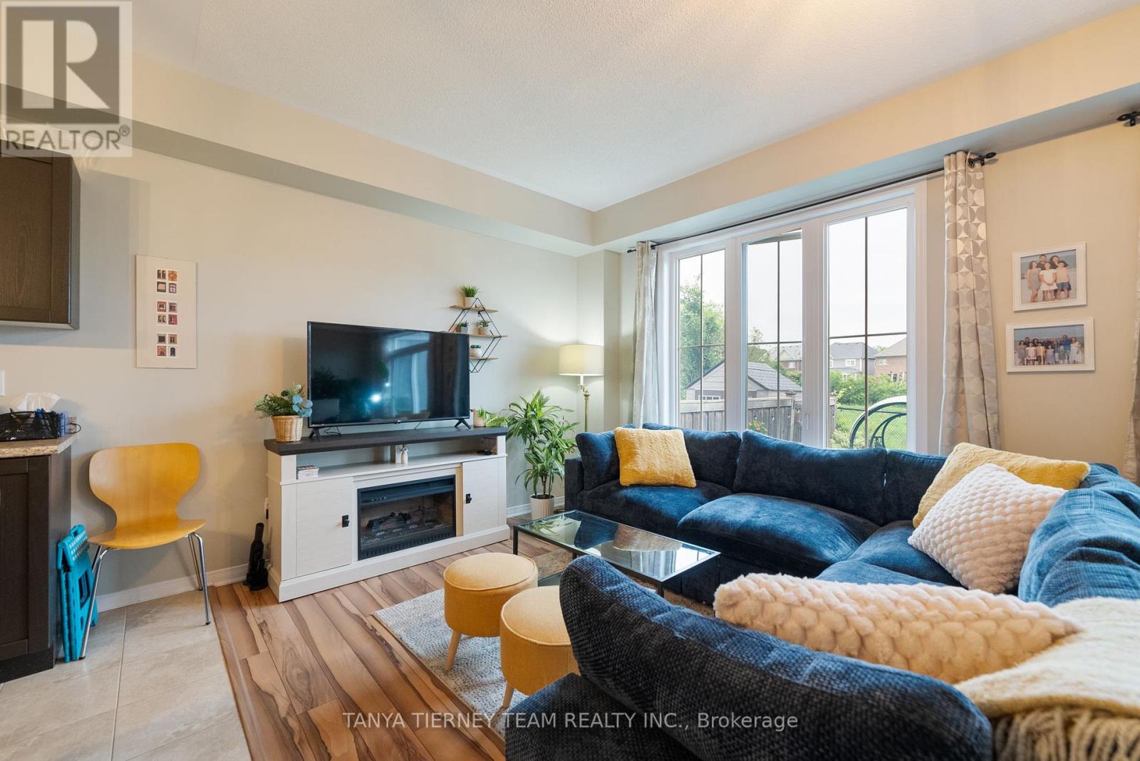 30 Lambdon Way, Whitby, Ontario  L1M 0L3 - Photo 17 - E12210318
