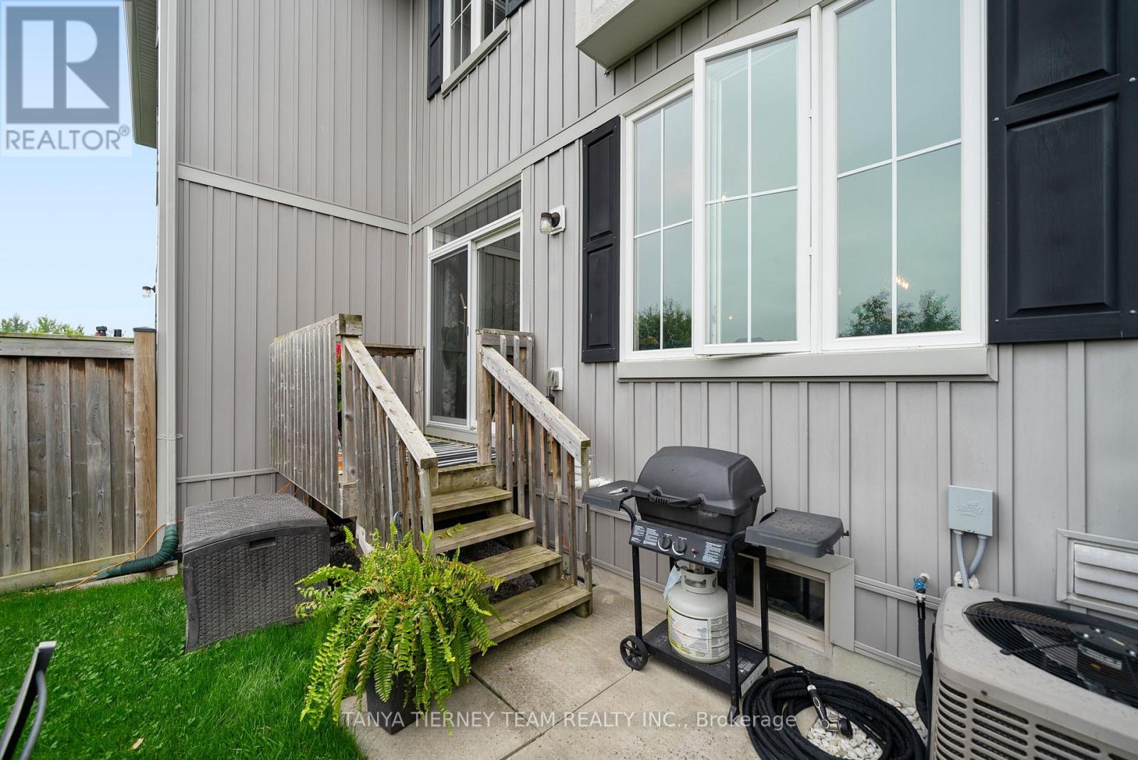 30 Lambdon Way, Whitby, Ontario  L1M 0L3 - Photo 35 - E12210318