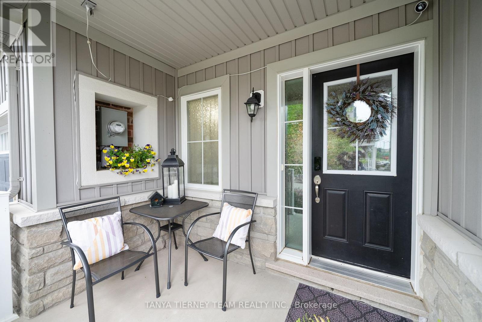 30 Lambdon Way, Whitby, Ontario  L1M 0L3 - Photo 4 - E12210318