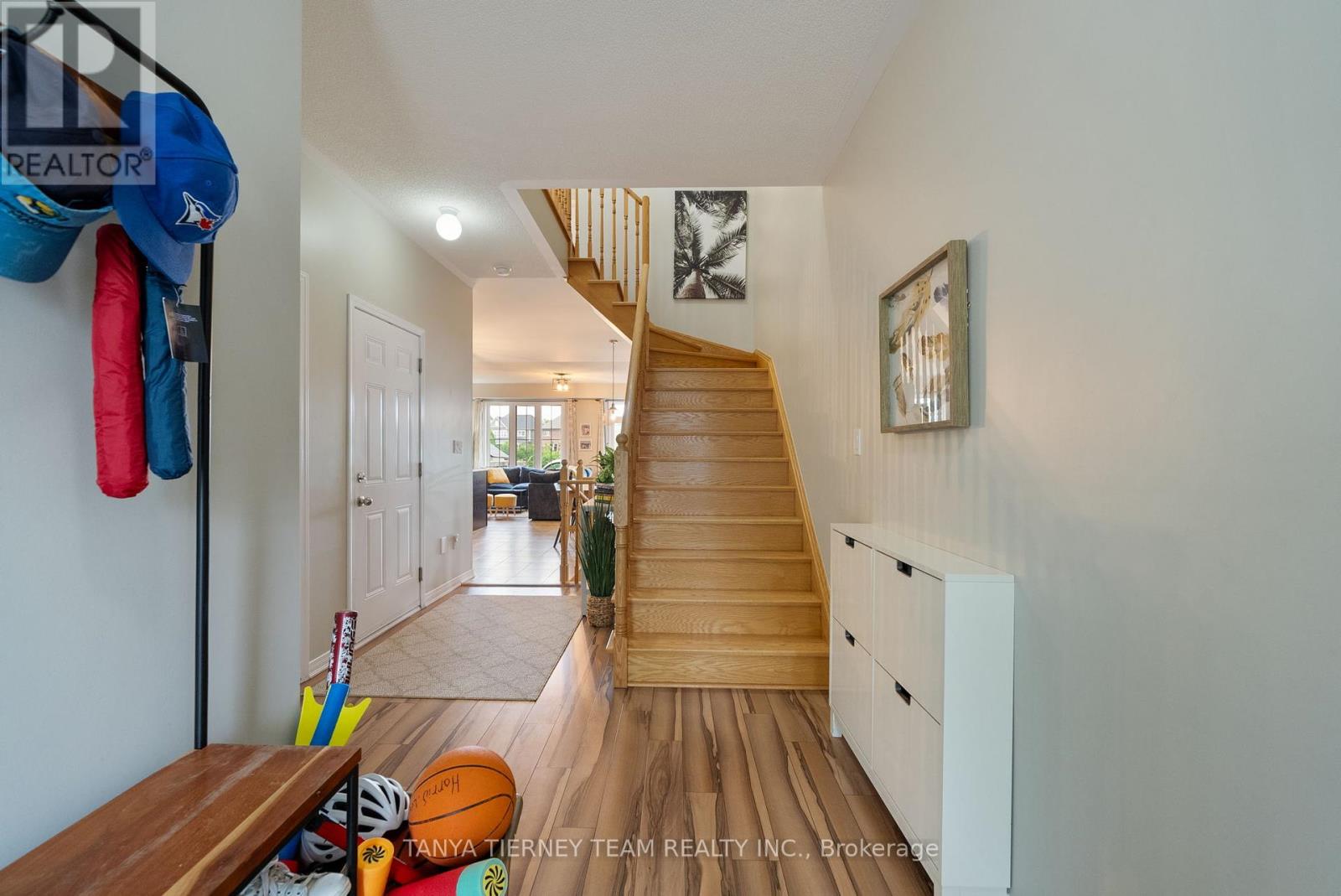 30 Lambdon Way, Whitby, Ontario  L1M 0L3 - Photo 6 - E12210318