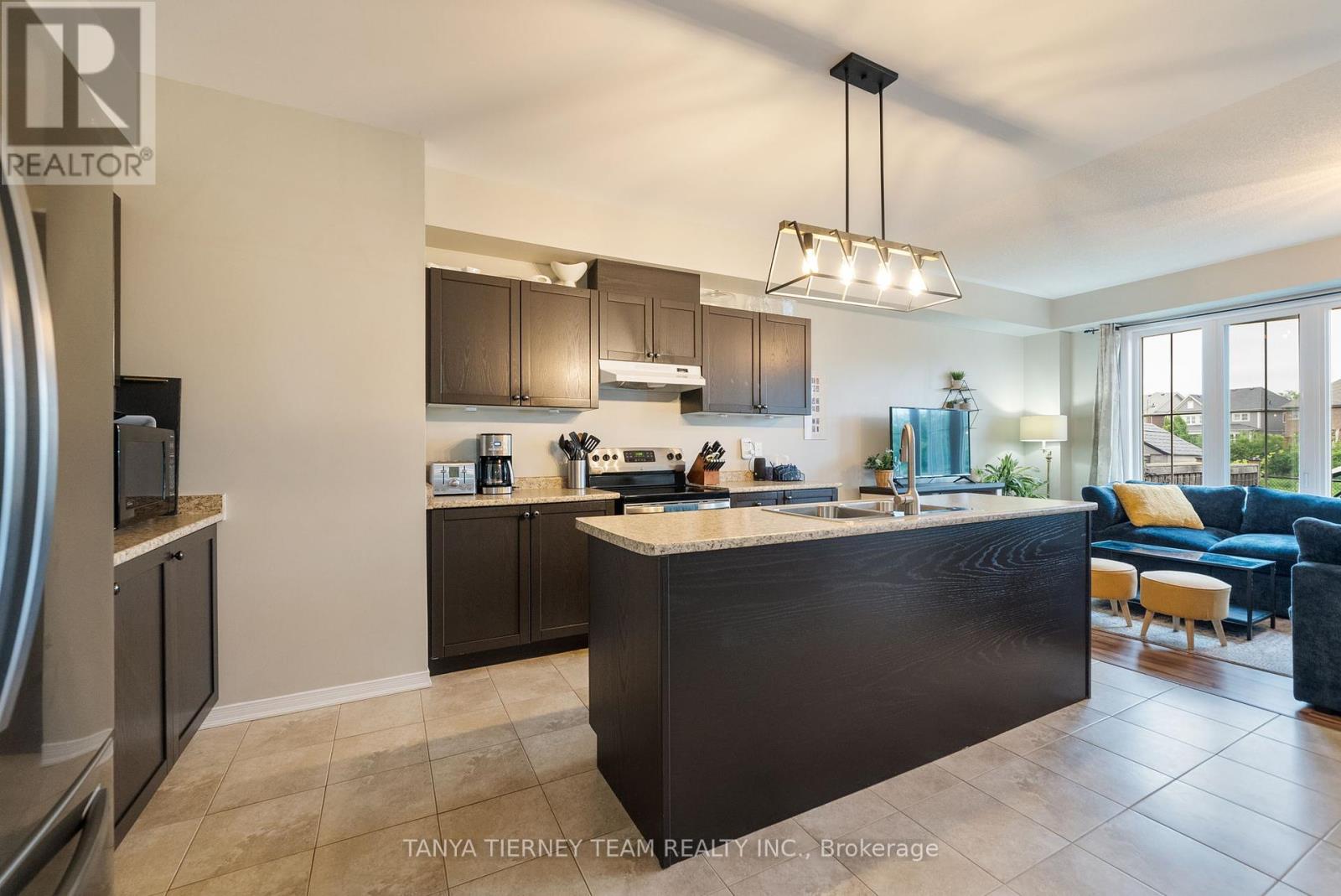 30 Lambdon Way, Whitby, Ontario  L1M 0L3 - Photo 7 - E12210318