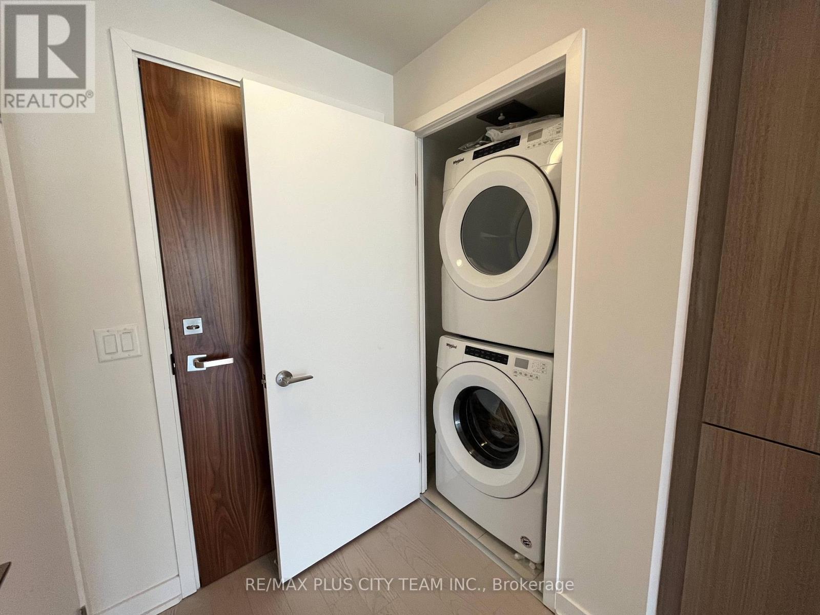 1511 - 15 Baseball Place, Toronto, Ontario  M4M 0E6 - Photo 8 - E12210383