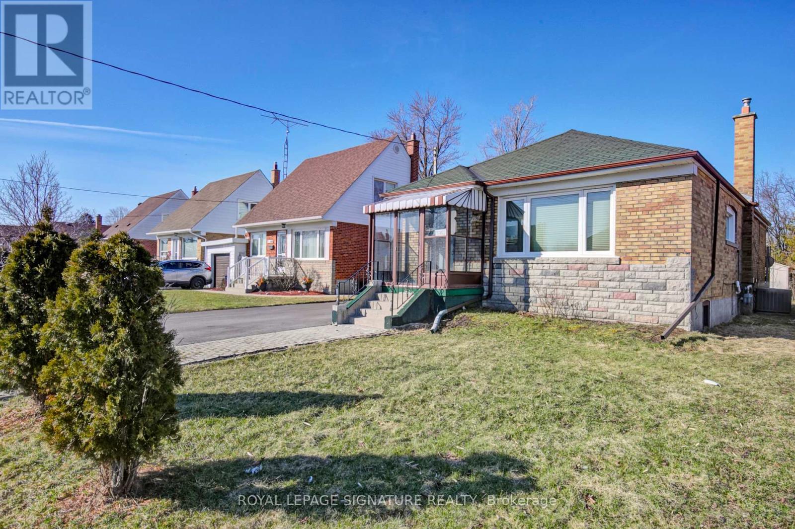 Bsmt 2 - 1356 Pharmacy Avenue, Toronto, Ontario  M1R 2J5 - Photo 2 - E12210405