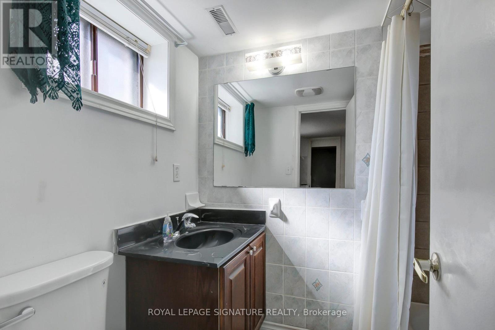 Bsmt 2 - 1356 Pharmacy Avenue, Toronto, Ontario  M1R 2J5 - Photo 9 - E12210405
