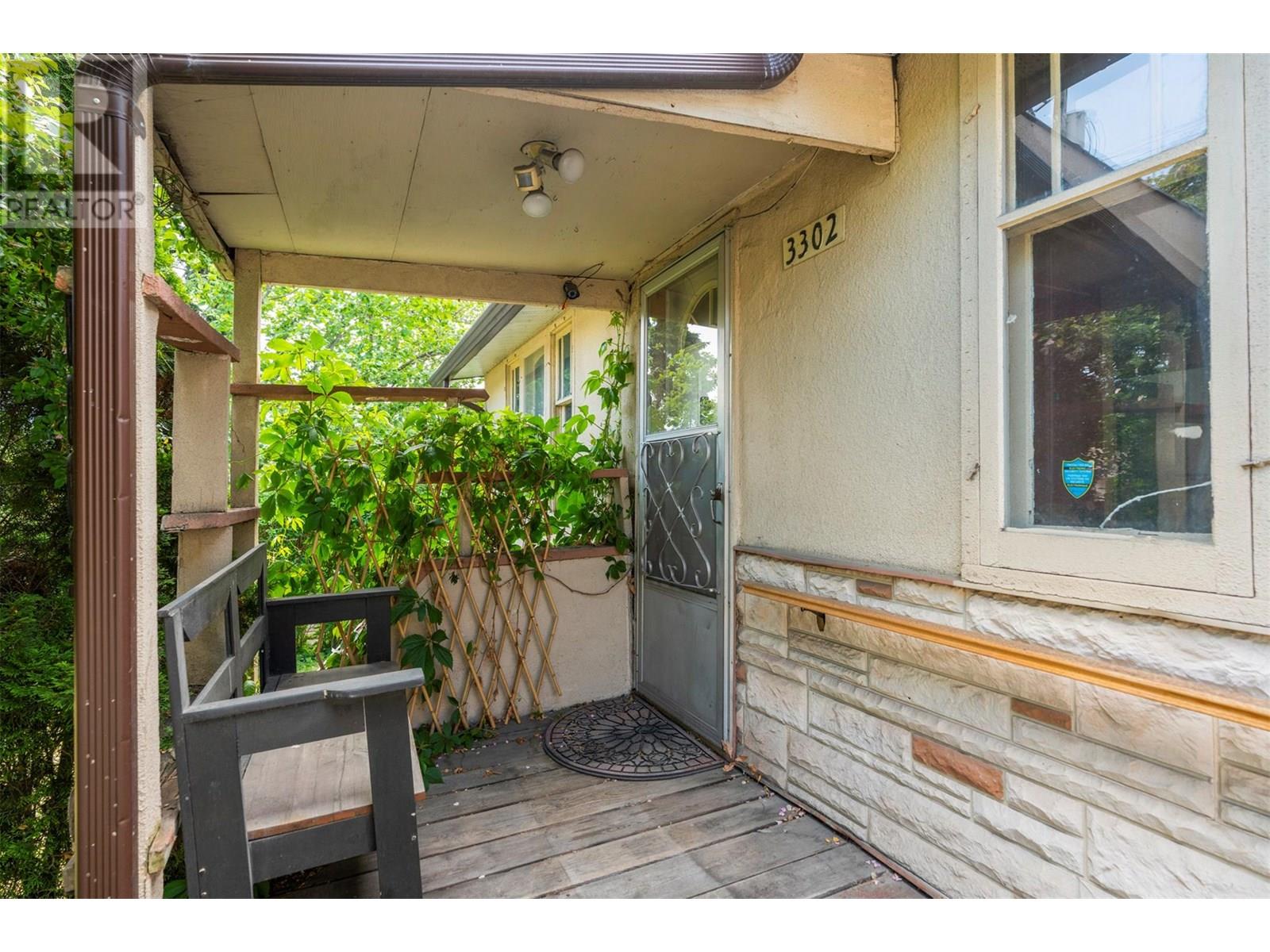 3302 34 Street, Vernon, British Columbia  V1T 5X9 - Photo 9 - 10351105