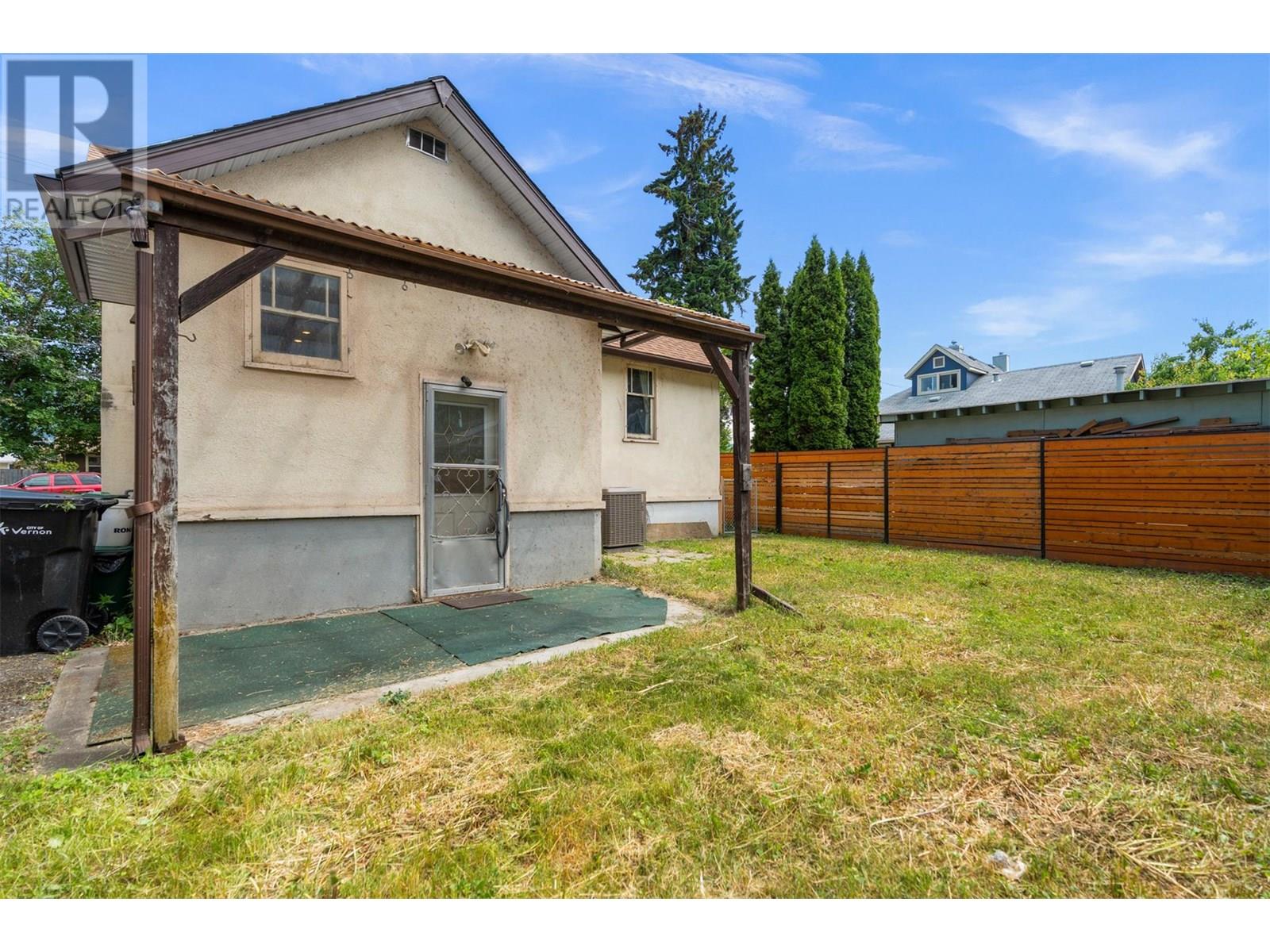3302 34 Street, Vernon, British Columbia  V1T 5X9 - Photo 32 - 10351105