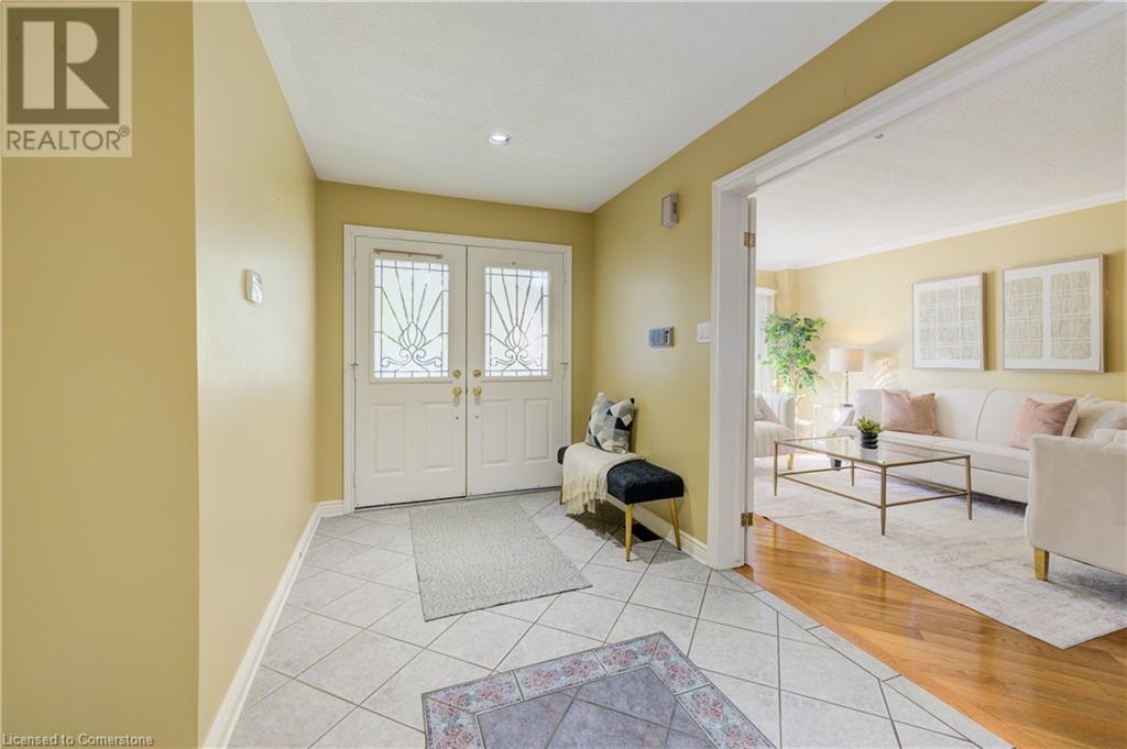 466 Dicenzo Drive, Hamilton, Ontario  L9B 2C4 - Photo 4 - 40739611